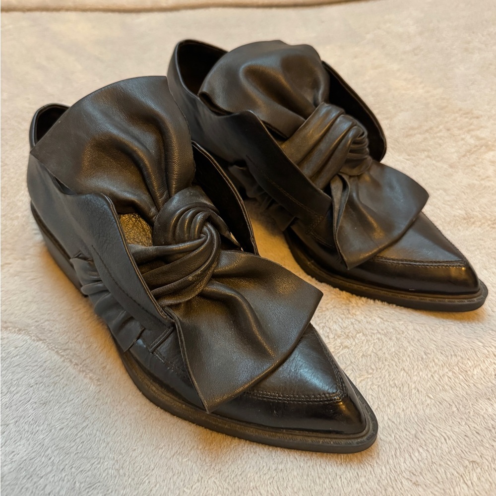 L.A.M.B. Black Pointed Toe Bow Flats